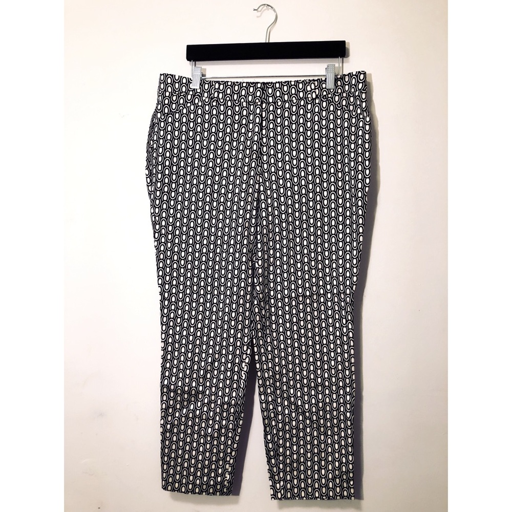 YEAR END CLEAR OUT - Pretty capris